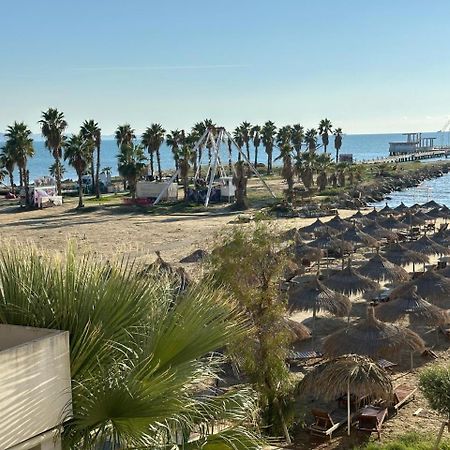 Beach View! Seaside Apartment Дуррес Экстерьер фото
