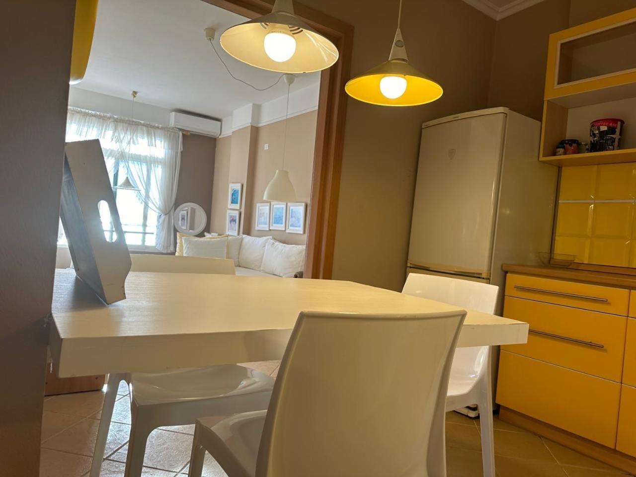 Beach View! Seaside Apartment Дуррес Экстерьер фото